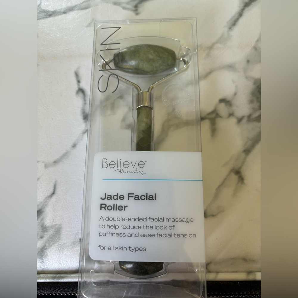 Skin Believe Beauty Jade Facial Roller
